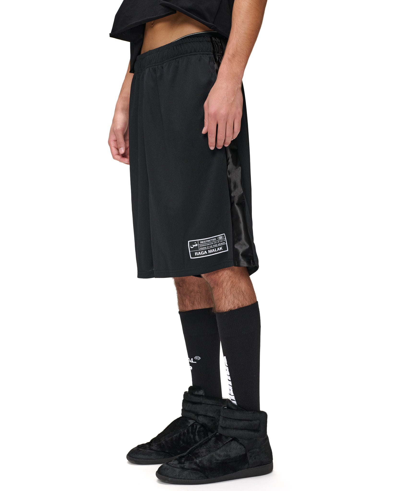 RESTRICTED SHORTS - BLACK
