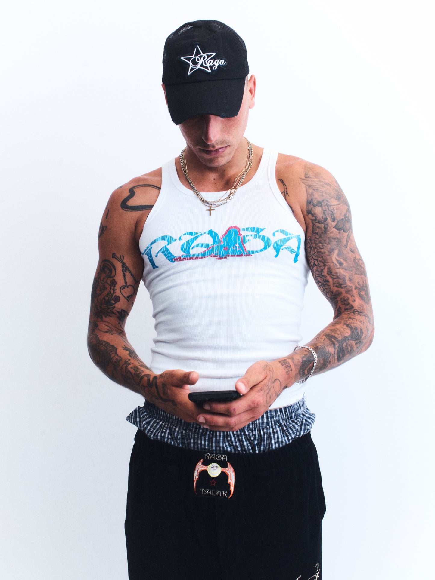 L. BLACK STAR TRUCKER HAT